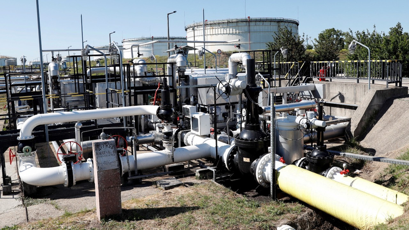 Hungary Blocks €90B Ukraine Aid Over Oil Dispute 🛢️💸