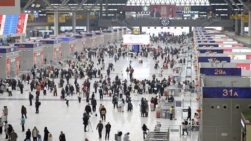 Spring Festival Rush Meets Culture: 9.5 Billion Journeys Begin 🚄🎨 video poster