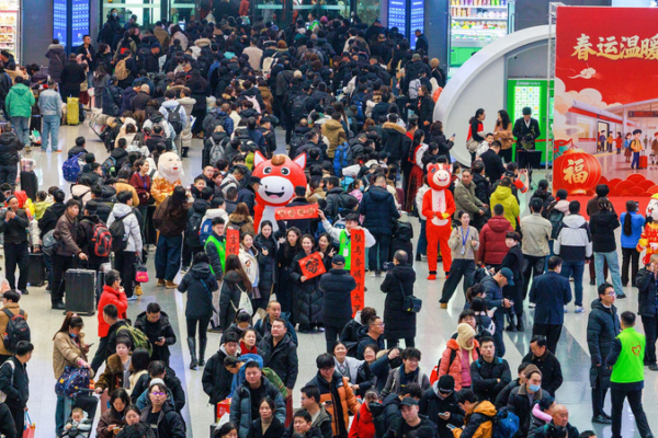 China’s 2026 Spring Festival Rush: 9.5B Trips Expected 🌏🚄