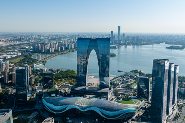 Discover Jinji Lake: Where Urban Buzz Meets Nature’s Calm 🌆🌿 video poster