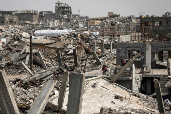 Trump's 'Peace Board' Plan Sparks Palestinian Concerns 🌍✌️