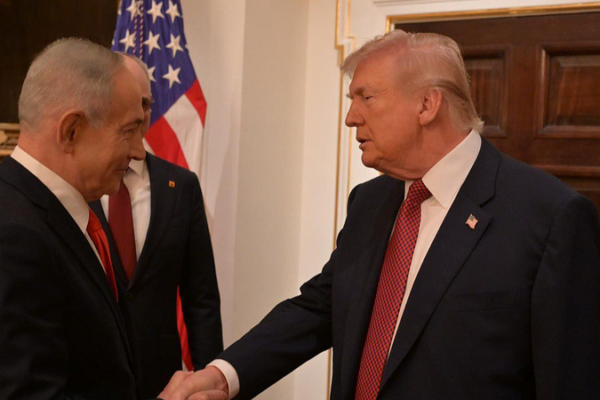 Trump_Pushes_Iran_Talks_Amid_Military_Prep__Tells_Netanyahu