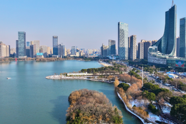 Hefei’s Swan Lake: Where Urban Life Meets Nature’s Symphony 🦢🌆 video poster