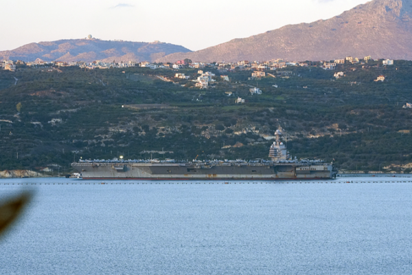 U.S. Military Buildup Near Iran Sparks Tensions Ahead of Geneva Talks 🌍⚡