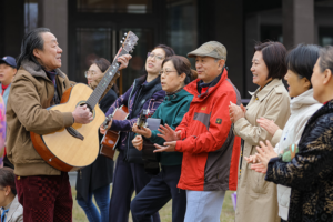 China’s Silver Economy Boom: Tech & Community Redefine Aging in 2026 🌟👵🏼📈