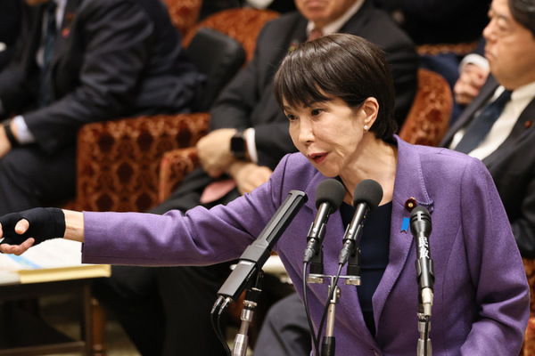 Japanese PM Sparks Outcry Over Arms Export Policy Shift 🌏⚖️