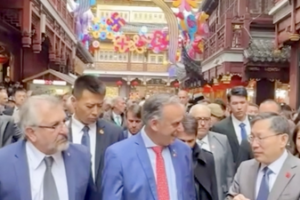 Uruguay's President Shares Shanghai Highlights, Sparks Friendship Buzz 🇺🇾🇨🇳 video poster