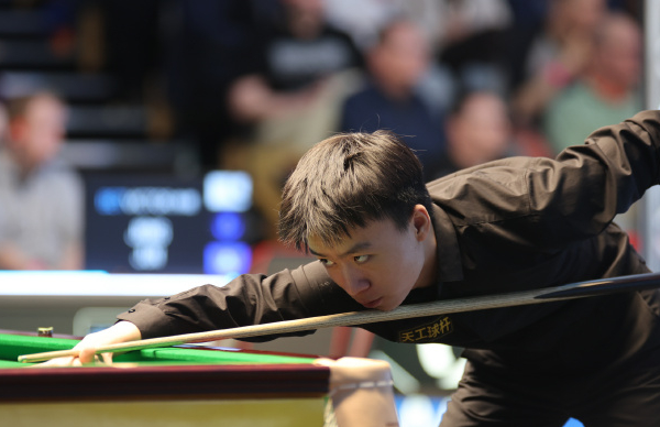 Chinese Rookie Jiang Jun Stuns Snooker Legend Selby at Welsh Open 🌟🎱