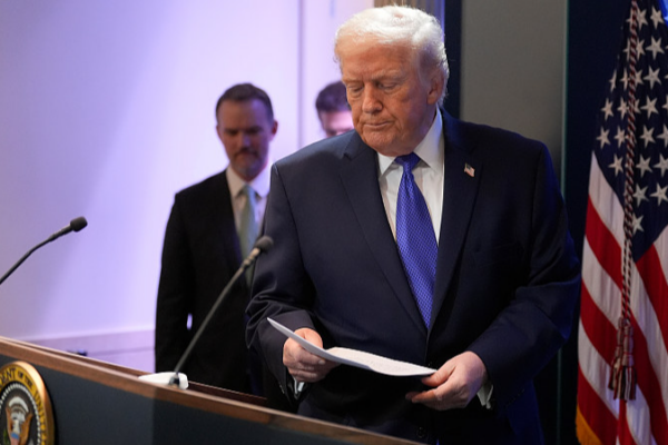 U.S. Court Strikes Down Trump Tariffs: Global Reactions 🌍⚖️