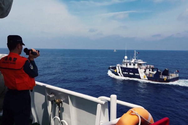 China Urges Philippines to Halt Provocations Near Huangyan Dao 🌊🚨