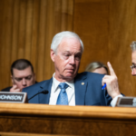 Y3YDRVAF8OD6AXQGS3QI - 🌍NewspaperAmigo – Your Global News Buddy 🗞️ U.S. Shutdown Looms as Congress Clashes Over Migrant Policy 🛑🇺🇸