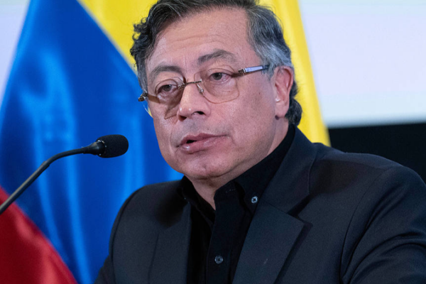 Trump and Colombia’s Petro Forge Surprise Alliance in White House Meeting 🌟🤝