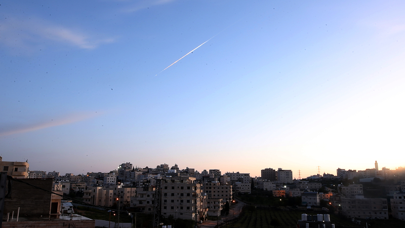 Houthi Missile Strike on Israel Escalates Regional Tensions 🌍💥