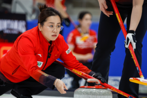 🇨🇳 China Crushes Italy 10-3 at Women's Curling Championship 🥌