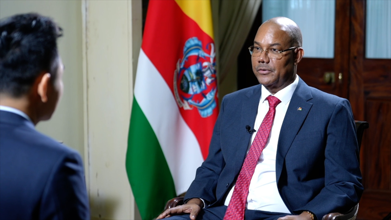 15YE4CH2S3IB9CW668QR - 🌍NewspaperAmigo – Your Global News Buddy 🗞️ Seychelles President Praises China's Global Initiatives as Key to Cooperation 🌍🤝 video poster