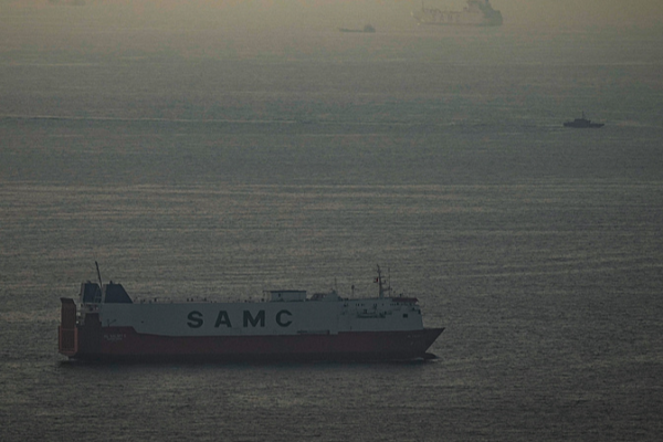 Iran Offers Strait of Hormuz Passage with Coordination 🌊⚓