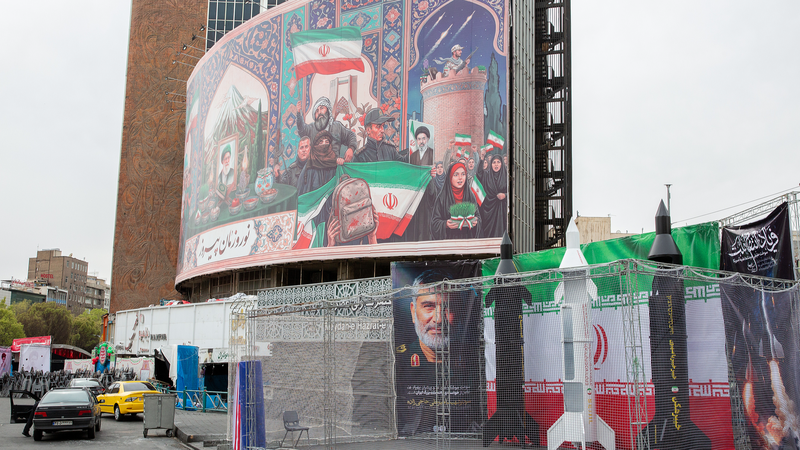 Iran's IRGC Blocks US-Allied Ships in Strait of Hormuz 🌊✋