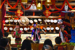Kunming’s Dinners Get a Cultural Twist 🎭🍜