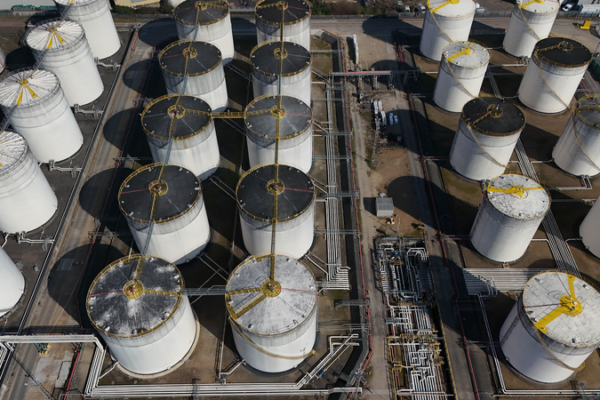 Middle East Tensions Fuel Global Supply Chain Chaos 🌍⚡