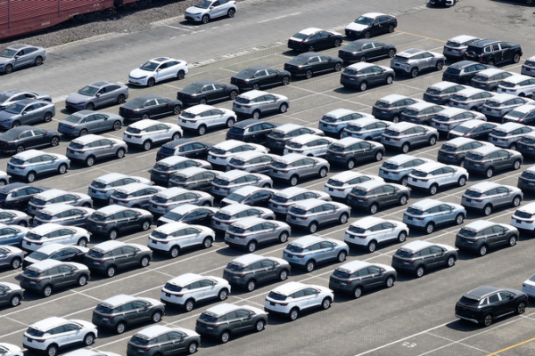 Chinese Carmakers Charge into Europe: Where They’re Winning in 2026 🚗⚡