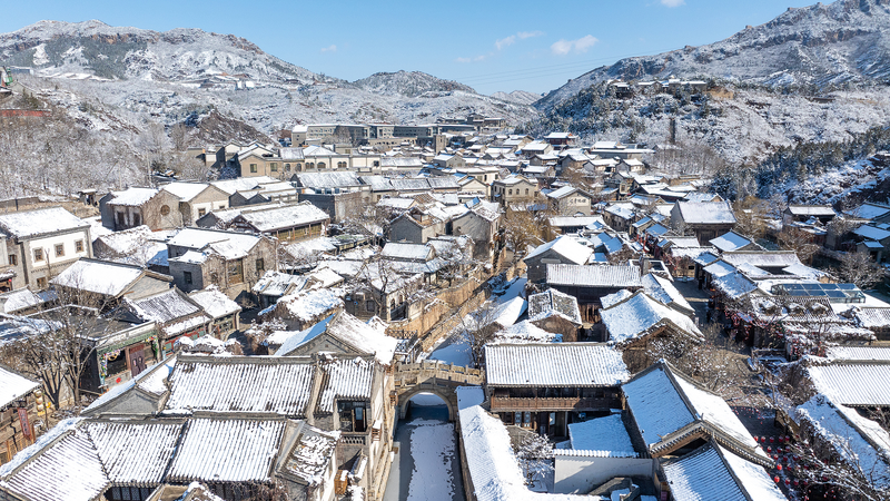Gubei Water Town: Where Ancient Charm Meets Modern Tourism 🌊🏯 video poster