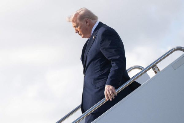 Trump's High-Stakes Gamble: Kharg Island Tensions Escalate 🌍⚡