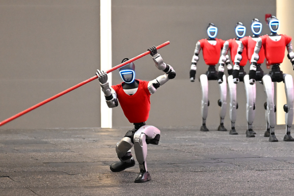 From Dance Floors to Factories: AI Robots Redefine China’s Industrial Future 🤖🏭