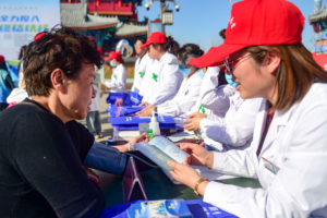 Peng Liyuan Urges Global Unity in Fight Against TB 🌍💊