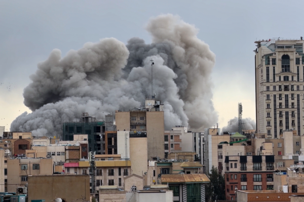 Global Powers Condemn US-Israeli Strikes on Iran, Urge Peace Talks 🌍✌️