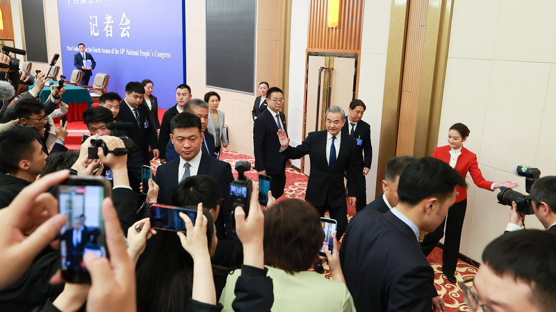 94C97DXWCDRK25WAORW7 - 🌍NewspaperAmigo – Your Global News Buddy 🗞️ Beijing Charts Pragmatic Path in 2026 Global Strategy 🌏✨