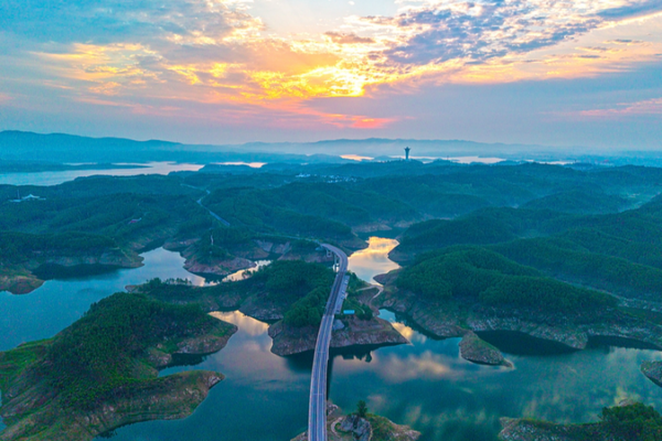 China Unveils World’s Largest Water Network 🌊🇨🇳