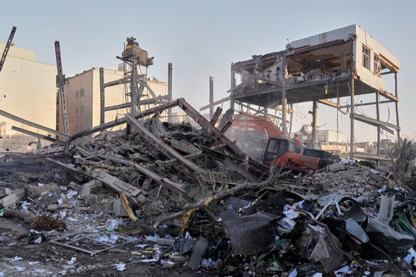 Global Leaders Urge De-Escalation as US-Israel Strikes in Iran Enter Fourth Day 🌍✌️