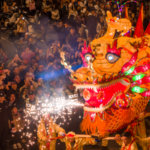 A26F7XAUKATUZ5UQ1AQM - 🌍NewspaperAmigo – Your Global News Buddy 🗞️ Lishui's Dragon Spectacle Lights Up 2026 Lantern Festival 🐉✨ video poster