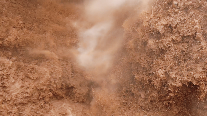 Yellow River's Great Flush: Qingtong Gorge Dam Battles Silt in 2026 🌊💪 video poster