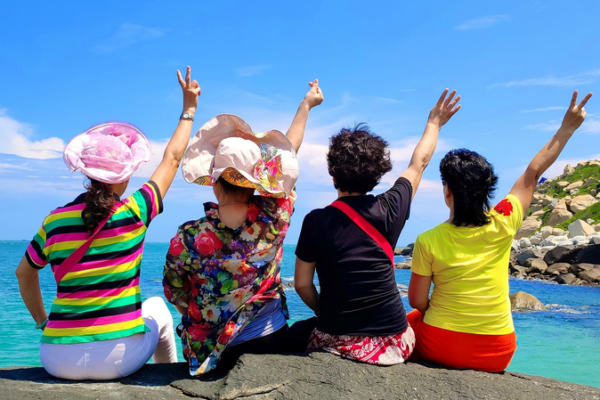 Chinese Women Fuel Domestic Growth Through Self-Care 🌸💼