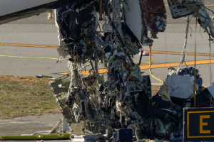 Air_Canada_Wreckage_Still_at_LaGuardia_Days_After_Fatal_Crash