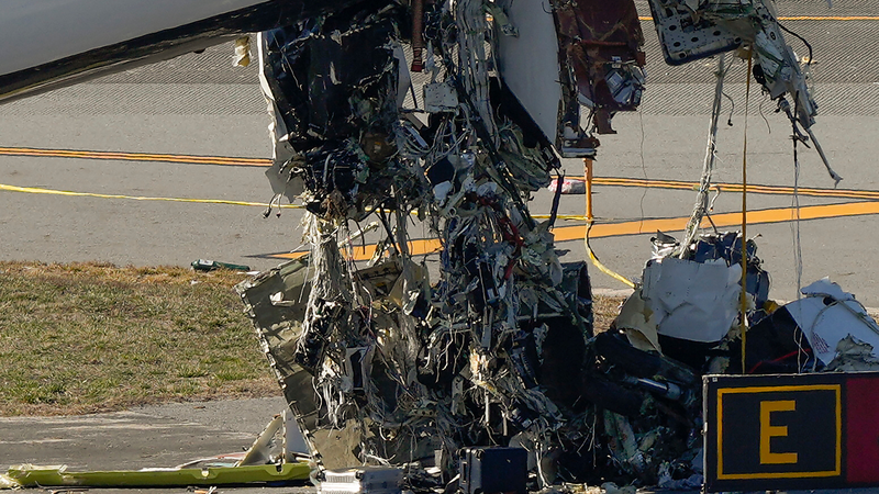 Air_Canada_Wreckage_Still_at_LaGuardia_Days_After_Fatal_Crash