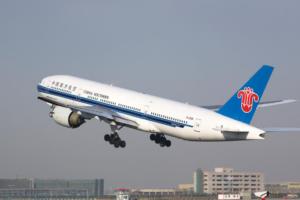 Chinese Airlines Resume Middle East Flights Post-Disruption ✈️🌍