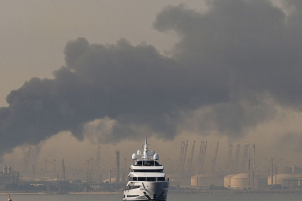 Iran Conflict Ignites Hormuz Crisis, Shakes Global Markets 🌍🔥