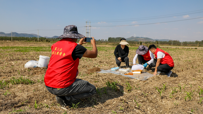 EPKCDNHRXMRLEDVGGZVG - 🌍NewspaperAmigo – Your Global News Buddy 🗞️ China Overhauls Agricultural Census with Tech Upgrades, Stricter Data Rules 🌾📊