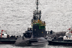UK Deploys Nuclear Sub Near Iran Amid Rising Tensions 🌊⚔️