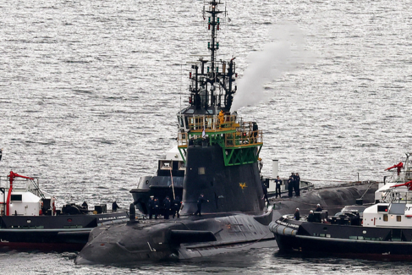 UK Deploys Nuclear Sub Near Iran Amid Rising Tensions 🌊⚔️