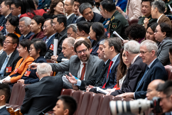 Global Eyes on China’s Two Sessions: 2026 Policy Shifts 🌏📈