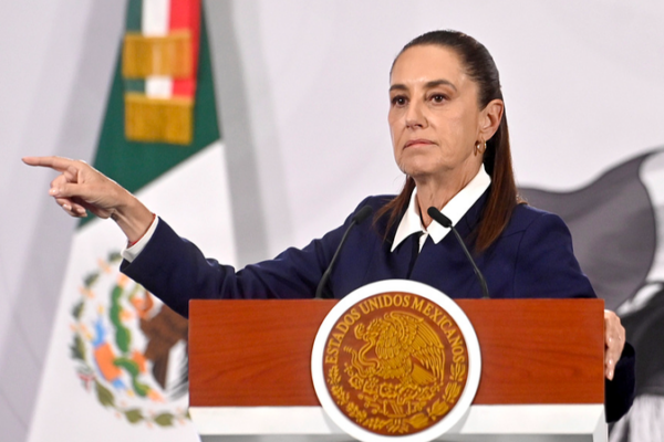 Mexico Urges Diplomacy Over Blockade in Cuba Crisis 🌍✌️