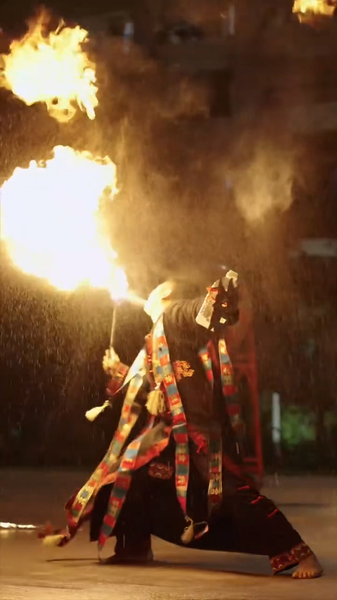 Hainan's Fiery Li Dance Ignites Cultural Passion 🌋💃 video poster