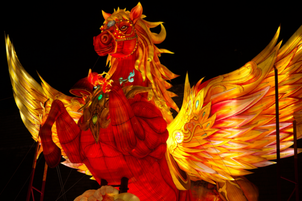 Nanjing’s 40th Qinhuai Lantern Festival Shines Bright in 2026 🌟🏮