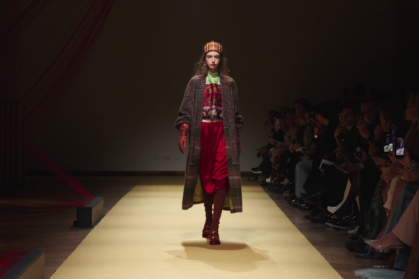 Zhao Huizhou Stuns Milan Again with Modern Chinese Aesthetics 🌏👗 video poster