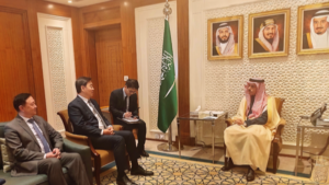 China Urges Middle East Ceasefire as Tensions Soar 🌍✌️