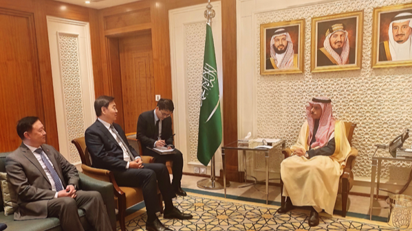 China Urges Middle East Ceasefire as Tensions Soar 🌍✌️