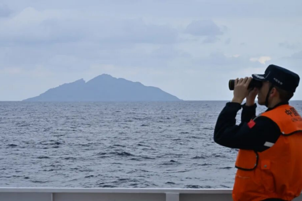 China Coast Guard Patrols Diaoyu Dao Amid Regional Tensions 🌊🚢